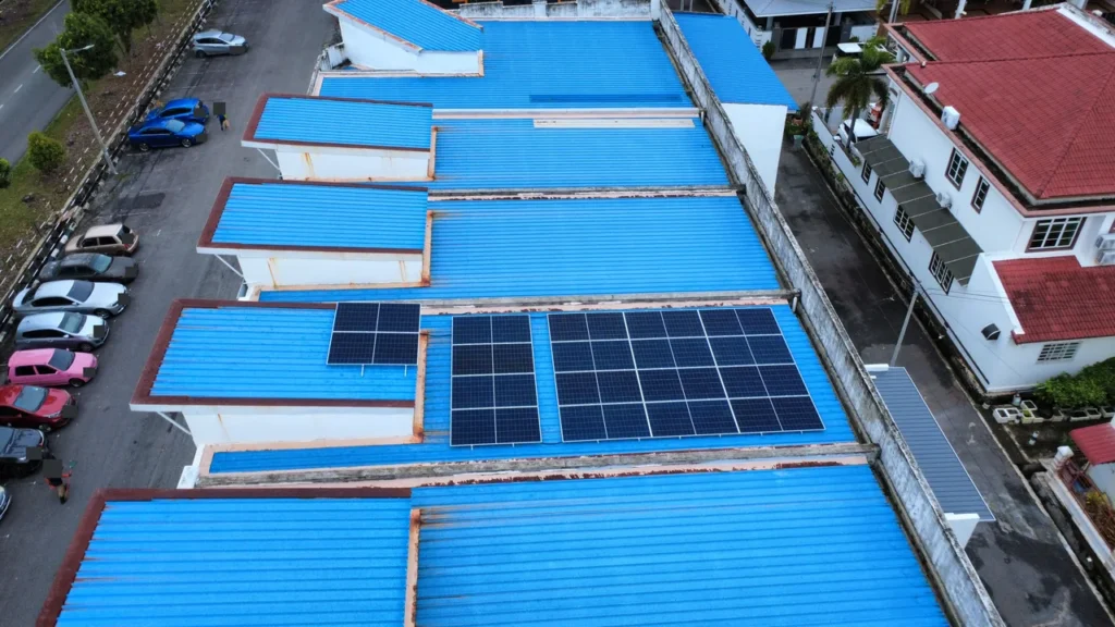HOMI Solar Malaysia: Saiz bateri solar: kapasiti boleh guna dan beban penting (foto projek sebagai ilustrasi)