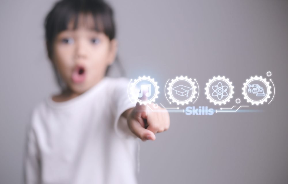 Asian smart kids girl explore skills to become geniuses. Creative Thinking,